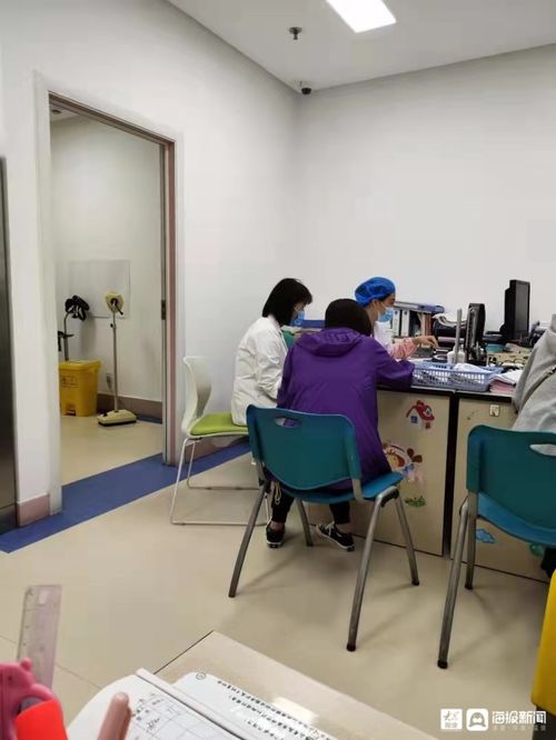 崂山区社区卫生服务中心开展爱心传递防治出生缺陷宣传咨询活动